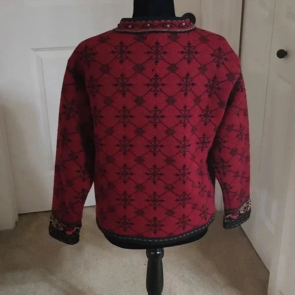 Islandic design jacket - Picture 2 of 4